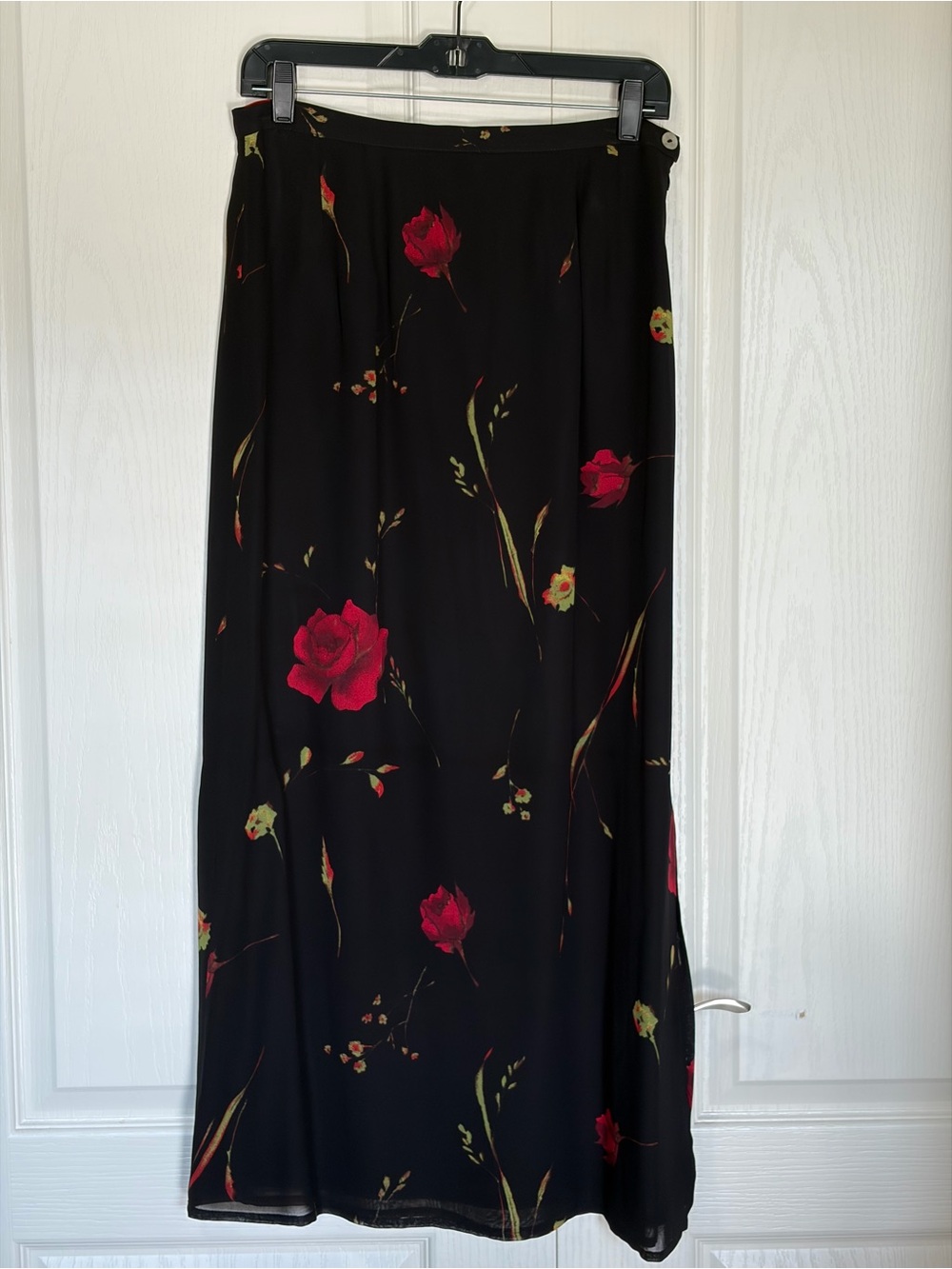 NWT Casual Corner Black Red Floral Maxi Skirt Long Size 12